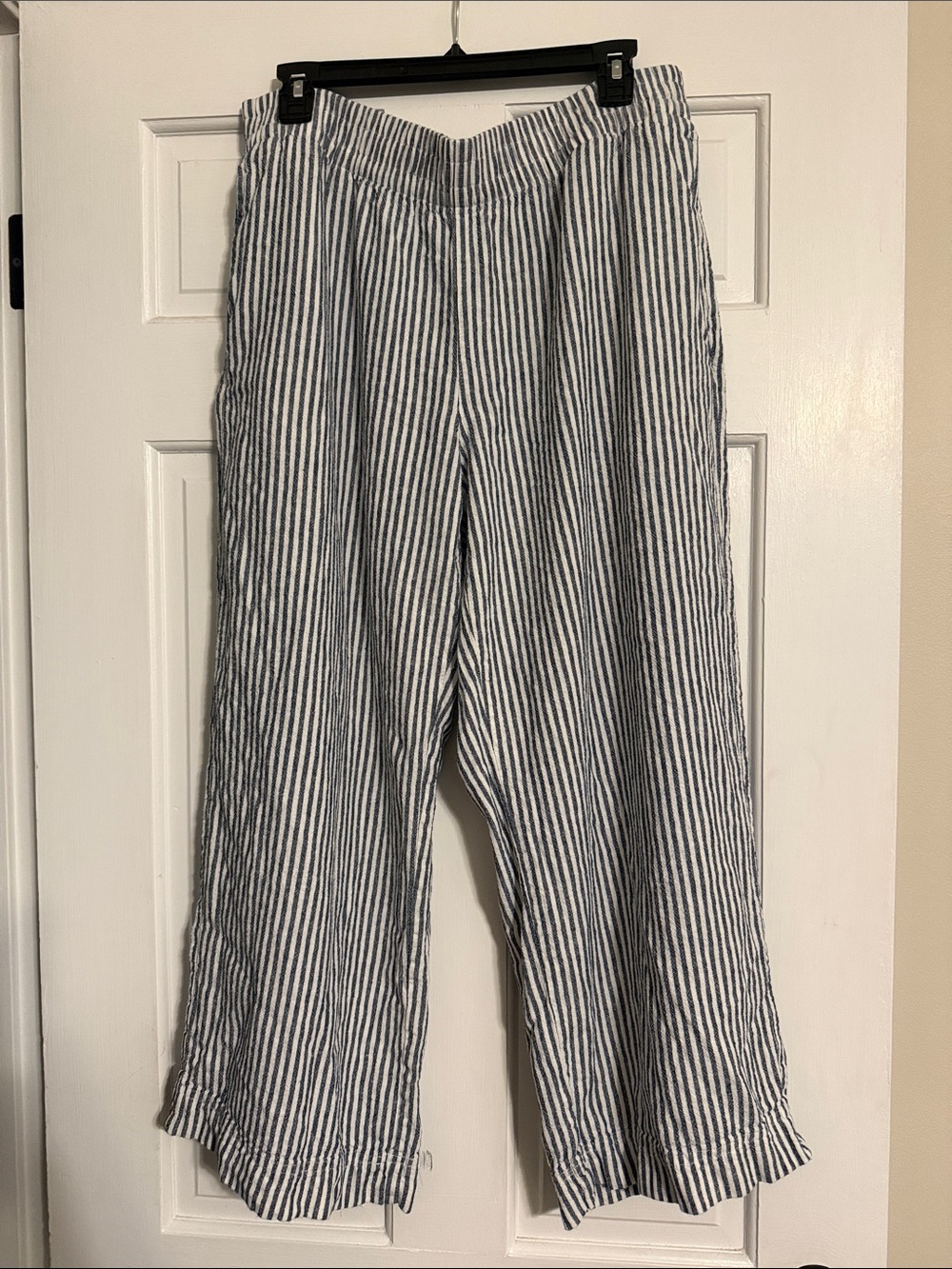 Old Navy Blue and White Striped Wide Leg Pants